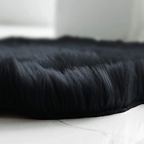 1Pc Faux Sheepskin Wool Fur Car Seat Cover for Cars SUV Trucks Universal Fit, Soft Plush Synthetic Wool Buck Fur Car Seat Cushions by FLMaples(Black) - color: Black