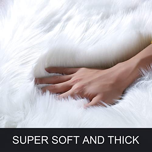 1Pc Faux Sheepskin Wool Fur Car Seat Cover for Cars SUV Trucks Universal Fit, Soft Plush Synthetic Wool Buck Fur Car Seat Cushions by FLMaples (White) - color: White