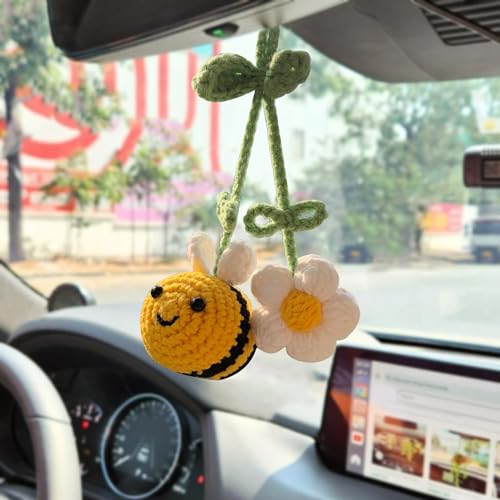 Cute Crochet Bee Daisy Rearview Mirror Hanging Car Accessories, Rear View Mirror Hanging Bee Ornament Accessories for Women and Men, Handmade Cute Car Interior Decor Gift - color: Bee