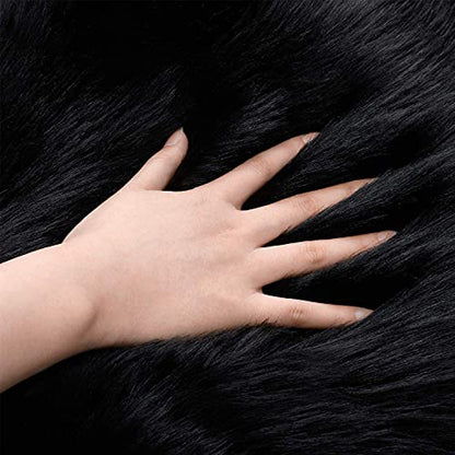 1Pc Faux Sheepskin Wool Fur Car Seat Cover for Cars SUV Trucks Universal Fit, Soft Plush Synthetic Wool Buck Fur Car Seat Cushions by FLMaples(Black) - color: Black